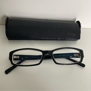 Prada Readers